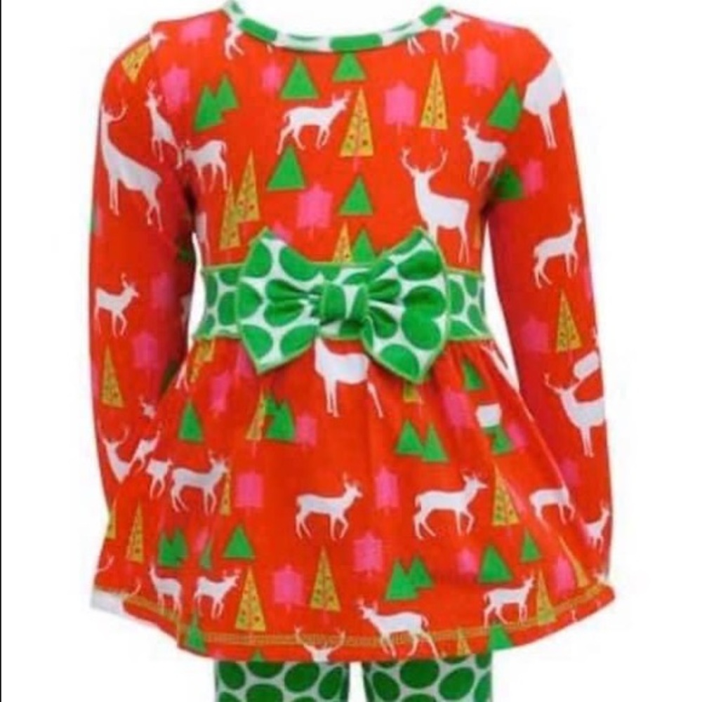 Ann Loren Christmas outfit